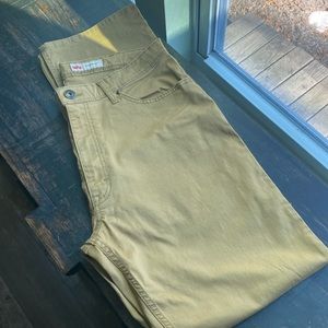 Wrangler straight fit 34 x 32 khaki blue jeans